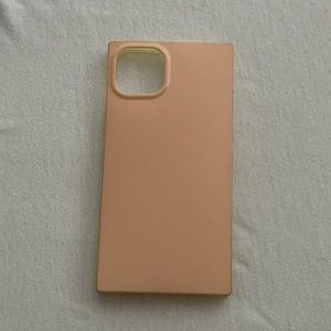 Flaunt iPhone 13 Cream Case